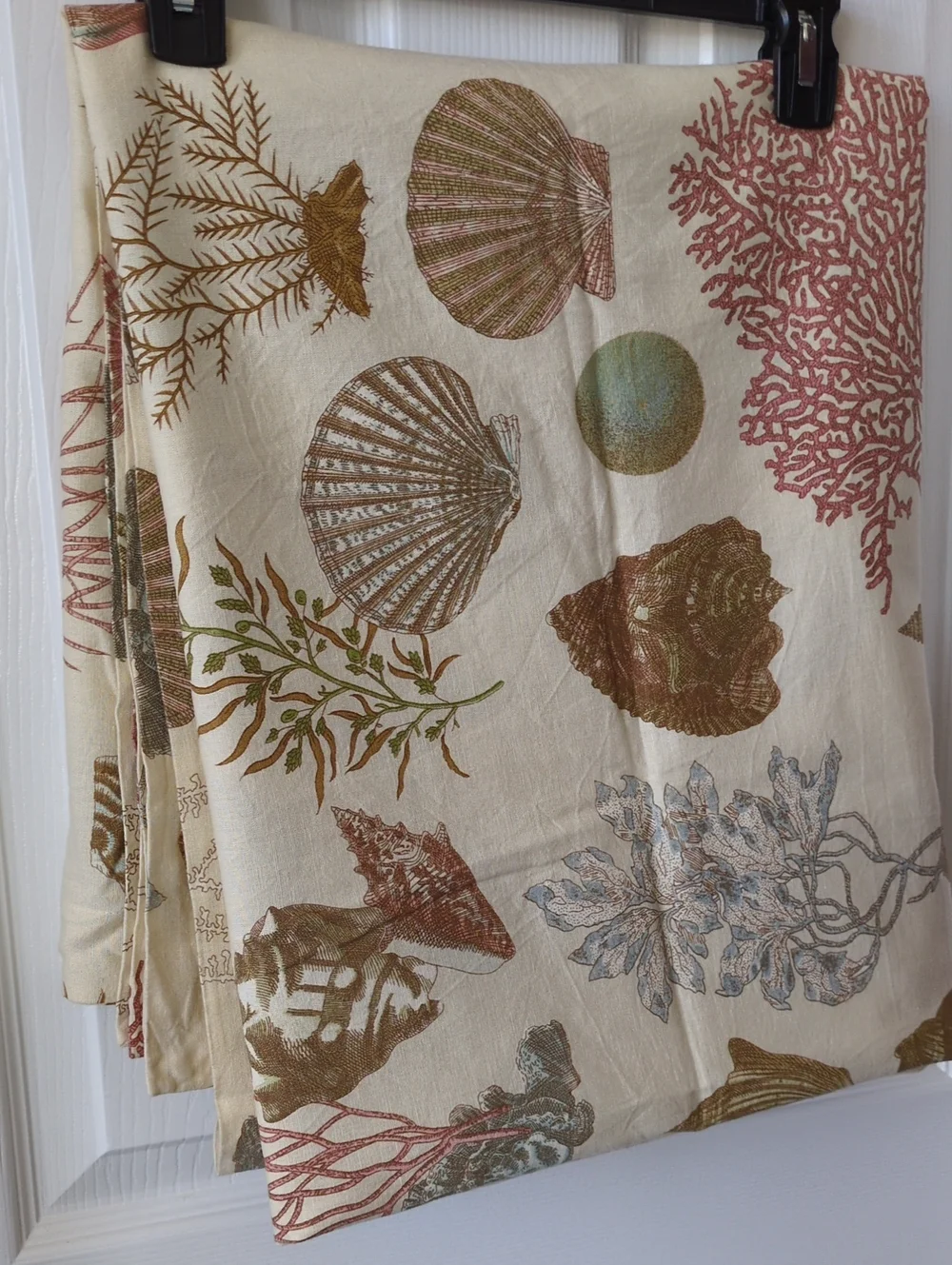 Pottery Barn Atlantic Seashell Tablecloth 84" X 68" - Picture 4 of 4